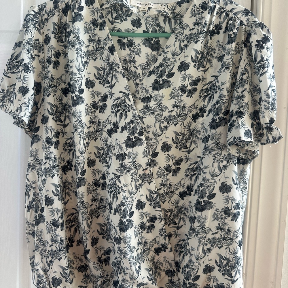 Elegant Floral V-Neck Blouse